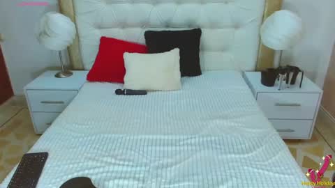 Sara online show from February 2025 04:20:01 PM