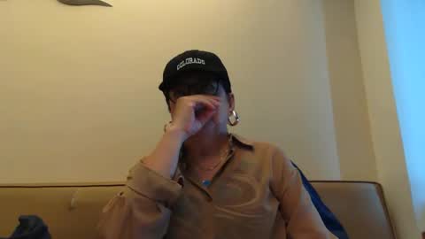 Snapshot of crazychika chatting on April 2026 09:03:01 AM Kelly online show from April 2026 09:03:01 AM