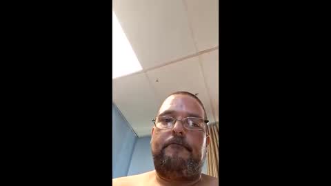 crazytrain1981 online show from October 2025 03:31:02 PM