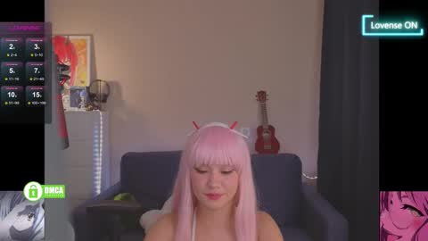 Snapshot of creammeow chatting on October 2025 03:39:02 AM Alina online show from October 2025 03:39:02 AM