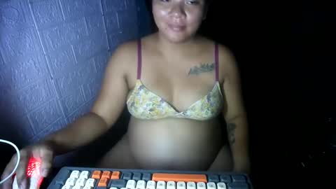 Snapshot of creamy_cunt4uxx chatting on April 2026 05:33:02 PM my pussy always wet online show from April 2026 05:33:02 PM