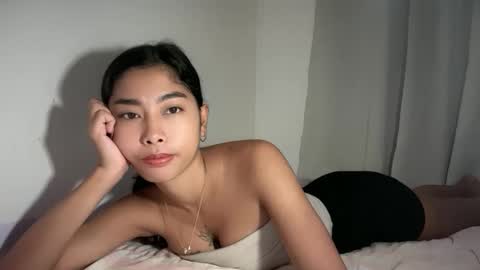 Snapshot of creamy_sexy chatting on October 2025 06:32:02 AM mika online show from October 2025 06:32:02 AM