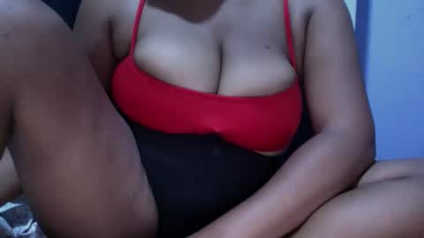 Snapshot of creamycocobabe chatting on May 2026 06:37:01 PM CreamyCocoBabe online show from May 2026 06:37:01 PM