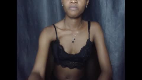 Snapshot of creamyxmuffin chatting on February 2025 10:31:01 PM creamyxmuffin online show from February 2025 10:31:01 PM