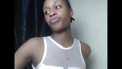 Snapshot of creamyxmuffin chatting on March 2025 04:34:02 AM creamyxmuffin online show from March 2025 04:34:02 AM