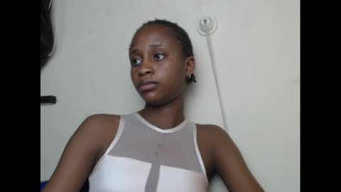 Snapshot of creamyxmuffin chatting on March 2025 10:19:02 PM creamyxmuffin online show from March 2025 10:19:02 PM