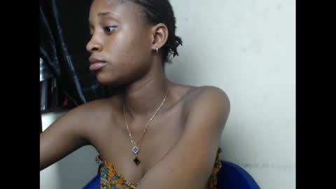 Snapshot of creamyxmuffin chatting on March 2025 08:34:01 PM creamyxmuffin online show from March 2025 08:34:01 PM