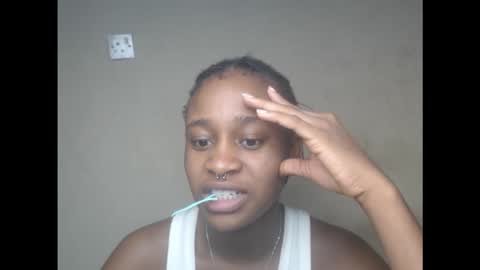 Snapshot of creamyxmuffin chatting on September 2025 06:46:02 AM creamyxmuffin online show from September 2025 06:46:02 AM