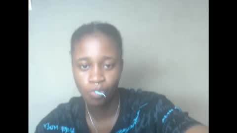 Snapshot of creamyxmuffin chatting on September 2025 07:40:02 AM creamyxmuffin online show from September 2025 07:40:02 AM