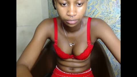 Snapshot of creamyxmuffin chatting on September 2025 08:17:01 AM creamyxmuffin online show from September 2025 08:17:01 AM