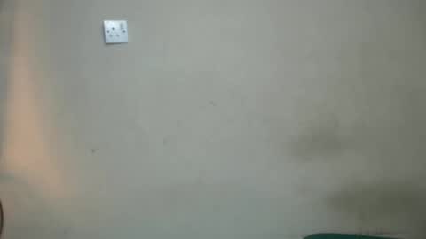 Snapshot of creamyxmuffin chatting on September 2025 08:07:01 AM creamyxmuffin online show from September 2025 08:07:01 AM