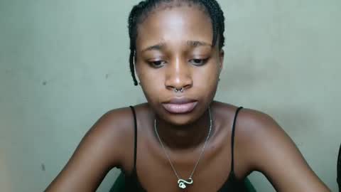 Snapshot of creamyxmuffin chatting on September 2025 07:13:02 AM creamyxmuffin online show from September 2025 07:13:02 AM
