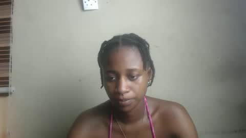 Snapshot of creamyxmuffin chatting on October 2025 09:04:02 AM creamyxmuffin online show from October 2025 09:04:02 AM