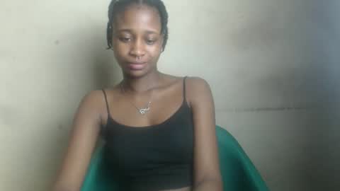 Snapshot of creamyxmuffin chatting on October 2025 07:26:02 AM creamyxmuffin online show from October 2025 07:26:02 AM