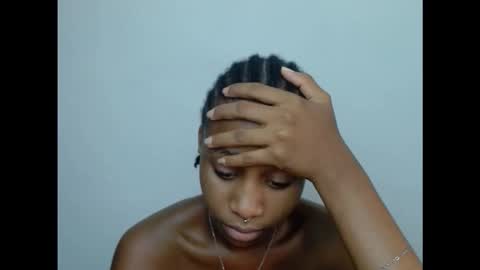 Snapshot of creamyxmuffin chatting on October 2025 09:32:01 AM creamyxmuffin online show from October 2025 09:32:01 AM