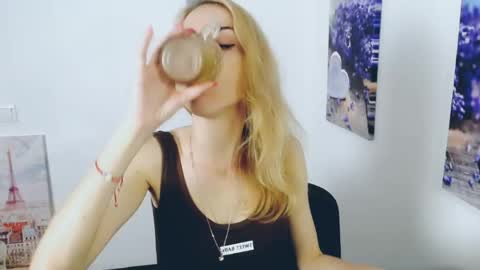 Snapshot of create_your_own_sun chatting on June 2026 07:47:02 AM Lera online show from June 2026 07:47:02 AM