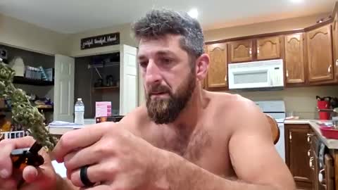 Snapshot of creeksidecouple chatting on October 2025 07:42:02 PM Creeksidecouple online show from October 2025 07:42:02 PM