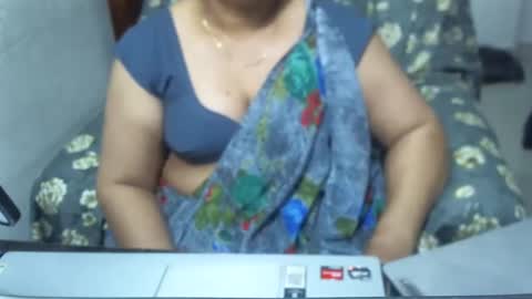 Snapshot of crezybhabihot chatting on January 2025 09:51:02 PM Sonika69 online show from January 2025 09:51:02 PM