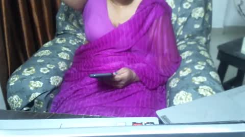 Snapshot of crezybhabihot chatting on January 2025 02:58:02 AM Sonika69 online show from January 2025 02:58:02 AM