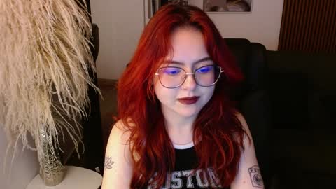 Snapshot of crimson_tati chatting on December 2024 10:28:02 AM Tatiana online show from December 2024 10:28:02 AM