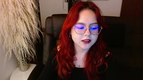 Snapshot of crimson_tati chatting on December 2024 07:36:02 AM Tatiana online show from December 2024 07:36:02 AM