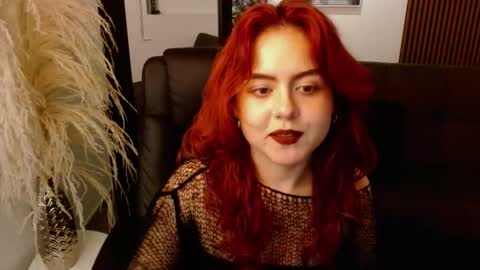 Snapshot of crimson_tati chatting on January 2025 09:27:01 AM Tatiana online show from January 2025 09:27:01 AM