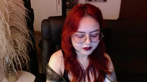 Snapshot of crimson_tati chatting on January 2025 10:07:02 AM Tatiana online show from January 2025 10:07:02 AM