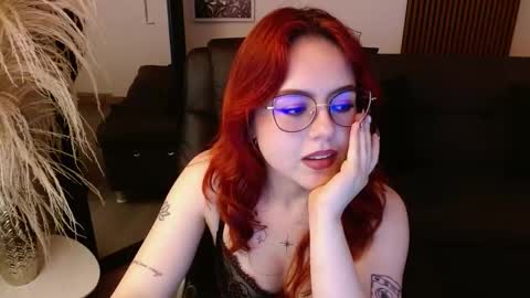Snapshot of crimson_tati chatting on February 2025 06:13:02 AM Tatiana online show from February 2025 06:13:02 AM