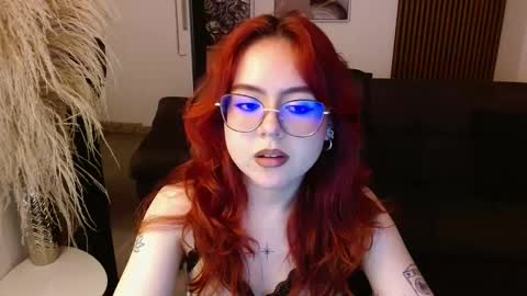 Snapshot of crimson_tati chatting on February 2025 06:45:02 AM Tatiana online show from February 2025 06:45:02 AM