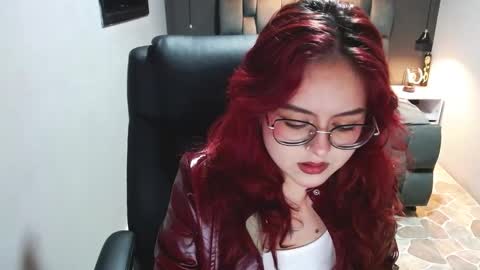 Snapshot of crimson_tati chatting on February 2025 04:22:01 AM Tatiana online show from February 2025 04:22:01 AM