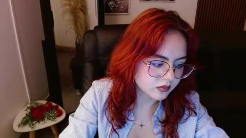 Snapshot of crimson_tati chatting on February 2025 09:16:02 AM Tatiana online show from February 2025 09:16:02 AM