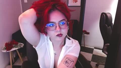 Snapshot of crimson_tati chatting on February 2025 11:26:01 PM Tatiana online show from February 2025 11:26:01 PM
