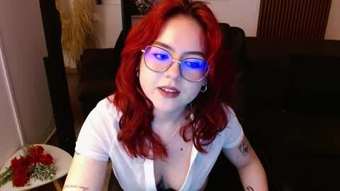 Snapshot of crimson_tati chatting on February 2025 06:18:02 AM Tatiana online show from February 2025 06:18:02 AM
