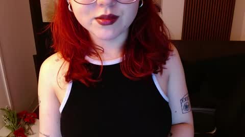 Snapshot of crimson_tati chatting on March 2025 10:14:02 AM Tatiana online show from March 2025 10:14:02 AM