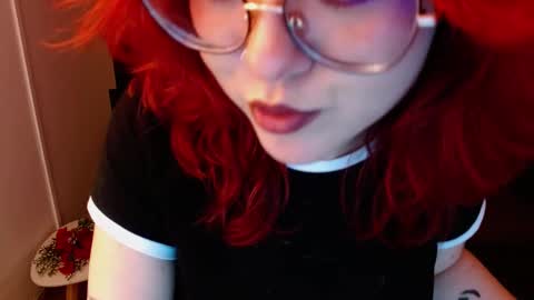 Snapshot of crimson_tati chatting on March 2025 10:24:01 AM Tatiana online show from March 2025 10:24:01 AM