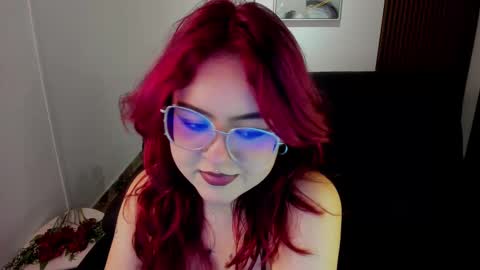 Snapshot of crimson_tati chatting on September 2025 04:34:02 AM Tatiana online show from September 2025 04:34:02 AM