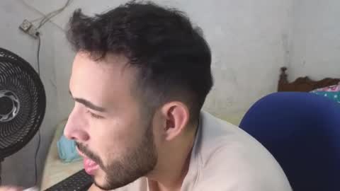 Snapshot of cris_simons chatting on December 2024 12:12:02 AM cris_simons online show from December 2024 12:12:02 AM