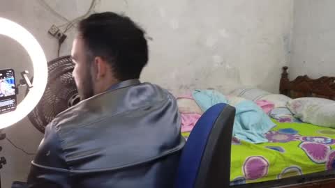 Snapshot of cris_simons chatting on December 2024 03:34:01 AM cris_simons online show from December 2024 03:34:01 AM