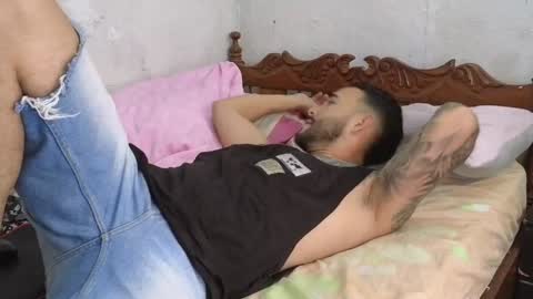 Snapshot of cris_simons chatting on January 2025 09:16:01 PM cris_simons online show from January 2025 09:16:01 PM