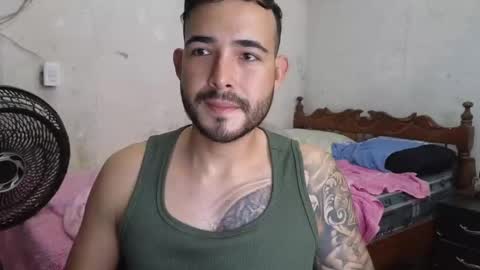 Snapshot of cris_simons chatting on February 2025 09:48:02 PM cris_simons online show from February 2025 09:48:02 PM