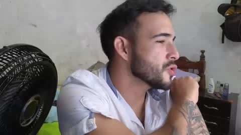 Snapshot of cris_simons chatting on February 2025 05:31:02 AM cris_simons online show from February 2025 05:31:02 AM