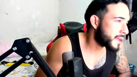 Snapshot of cris_simons chatting on November 2025 03:09:01 AM cris_simons online show from November 2025 03:09:01 AM