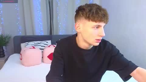 Chris online show from November 2025 02:52:02 PM