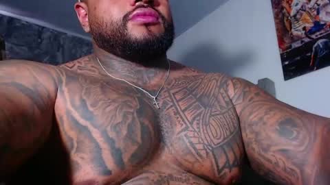 criss_zanders202 online show from May 2026 05:52:01 PM