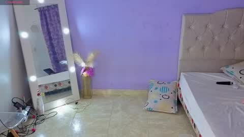 Snapshot of crisstal_7 chatting on May 2026 08:07:01 PM cristal online show from May 2026 08:07:01 PM