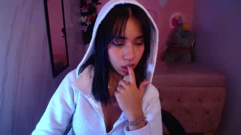 Snapshot of cristal1_ch chatting on October 2025 11:00:02 AM cristal1_ch online show from October 2025 11:00:02 AM