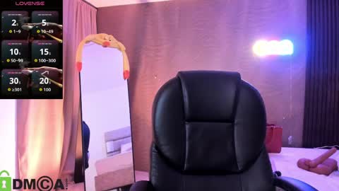 cristal__adams online show from April 2026 12:03:02 PM