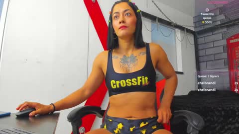 Snapshot of cristal_crossfit chatting on December 2024 10:01:02 AM Cristal online show from December 2024 10:01:02 AM