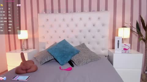 Snapshot of cristal_princess_ chatting on January 2025 04:17:01 AM Cristal online show from January 2025 04:17:01 AM