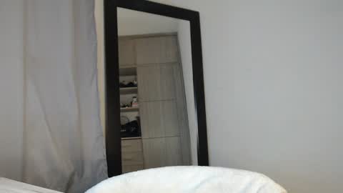 Cristal  online show from January 2025 01:53:02 AM